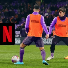 تحميل لعبة Football Manager 2025 Mobile مهكرة APK للأندرويد